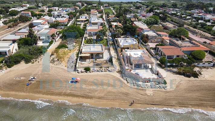 vista dalla spiaggia